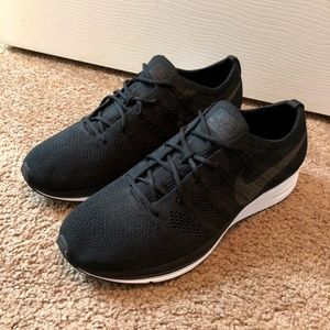 Nike Flyknit Trainer - Size 11 - AH8396-007